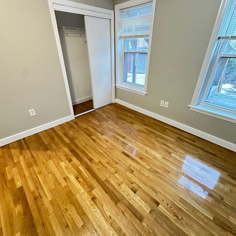 7 Medford St #1 - Photo 4 of 11