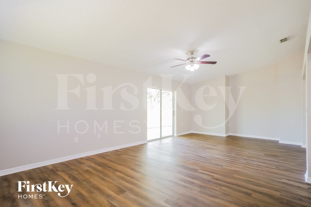 117 King Arthur Ct - Photo 2 of 15