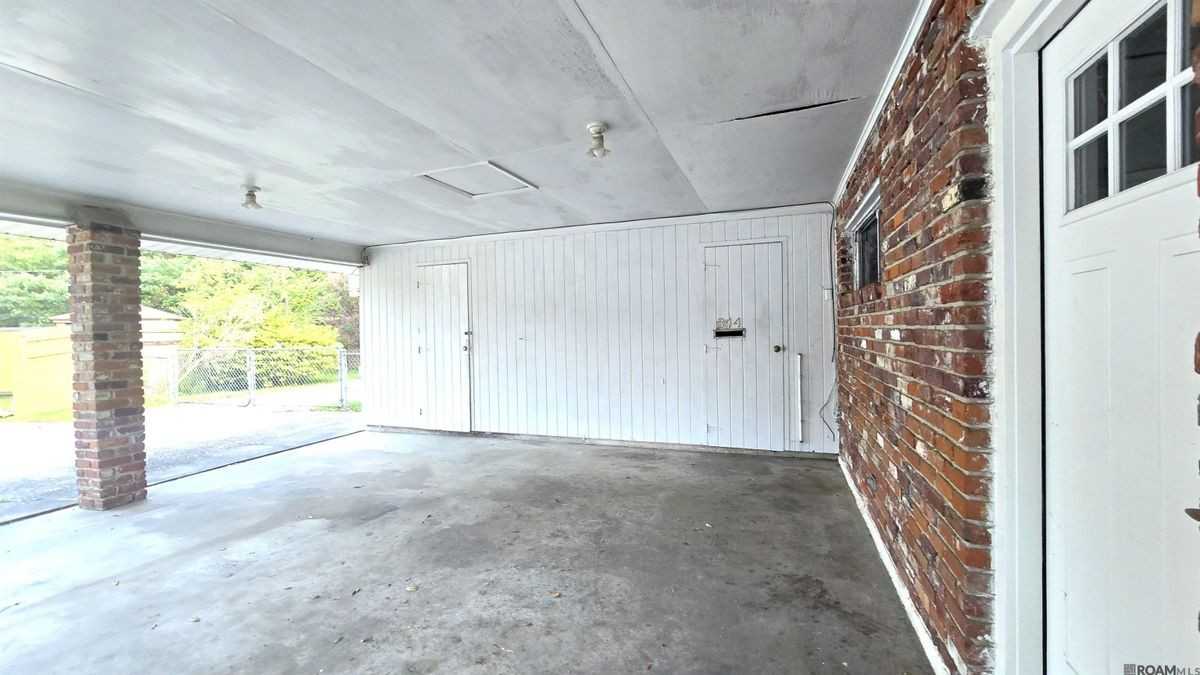 344 Burgess Pl - Photo 2 of 14