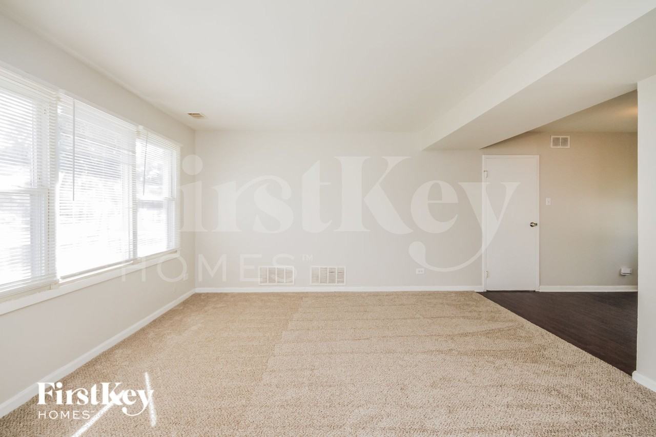 400 Watseka St - Photo 3 of 16