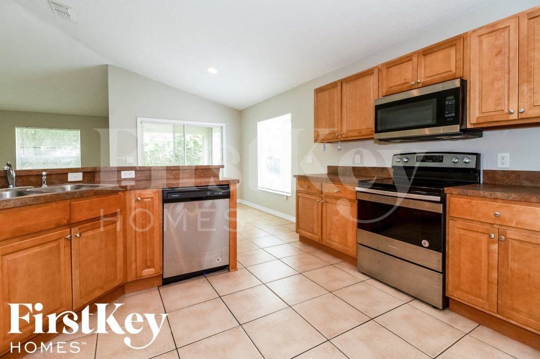 3924 Benson Park Blvd - Photo 4 of 15