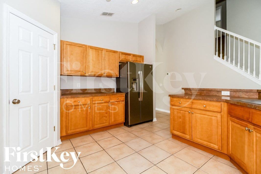 3924 Benson Park Blvd - Photo 5 of 15