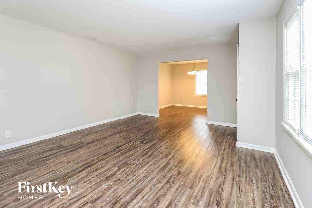 337 Mignon Ave - Photo 4 of 15