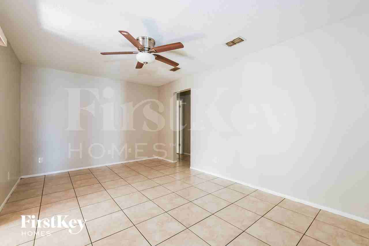 1701 Freeman Dr - Photo 6 of 16