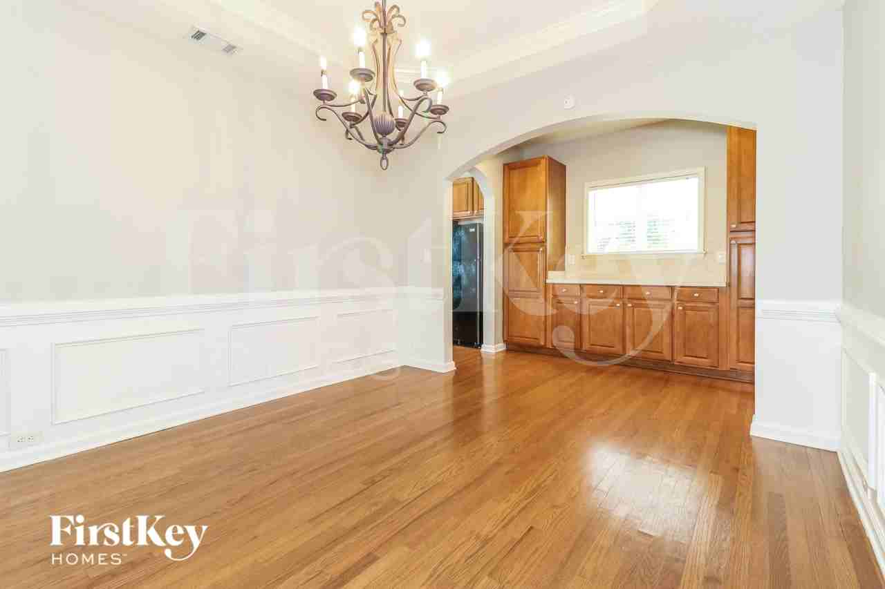 1460 Independence Trl - Photo 3 of 16