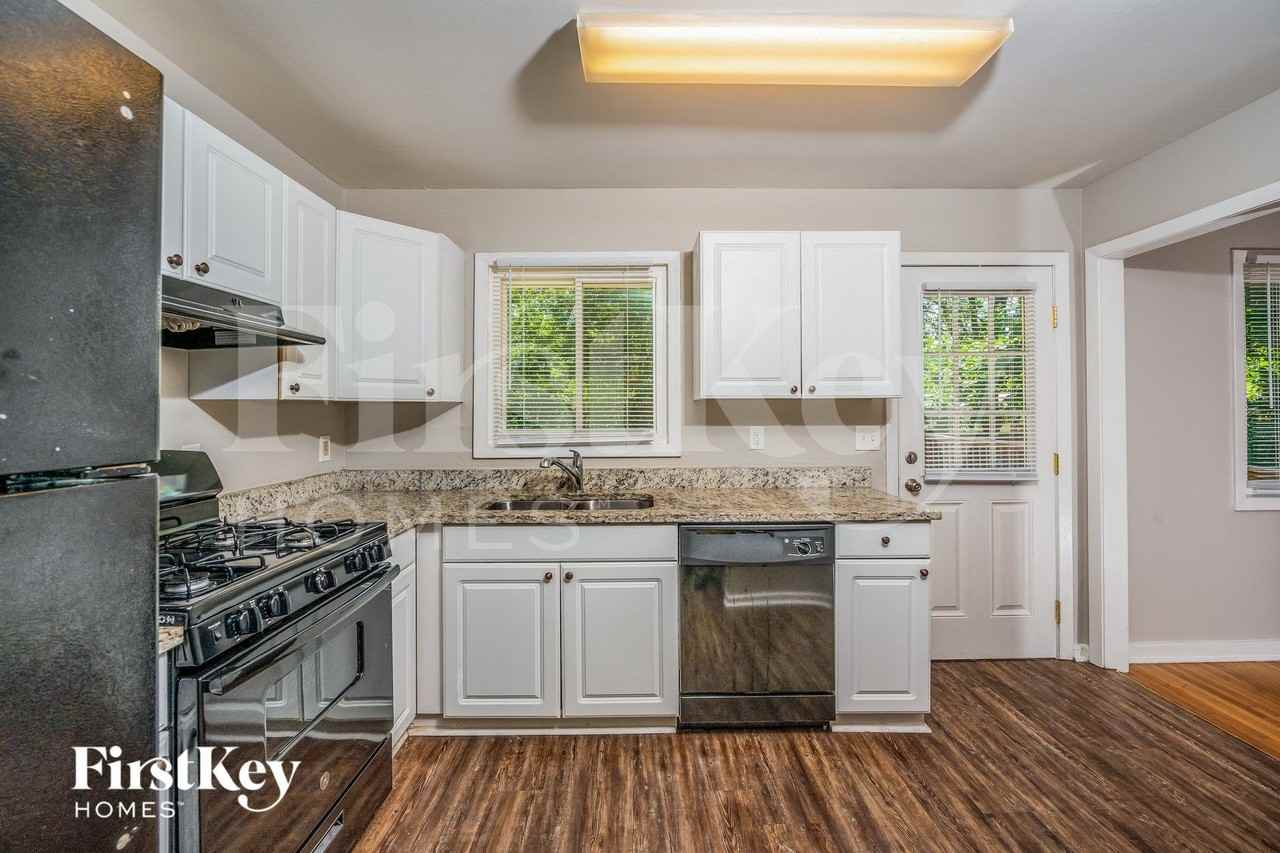 129 Briar Grove Dr - Photo 5 of 15