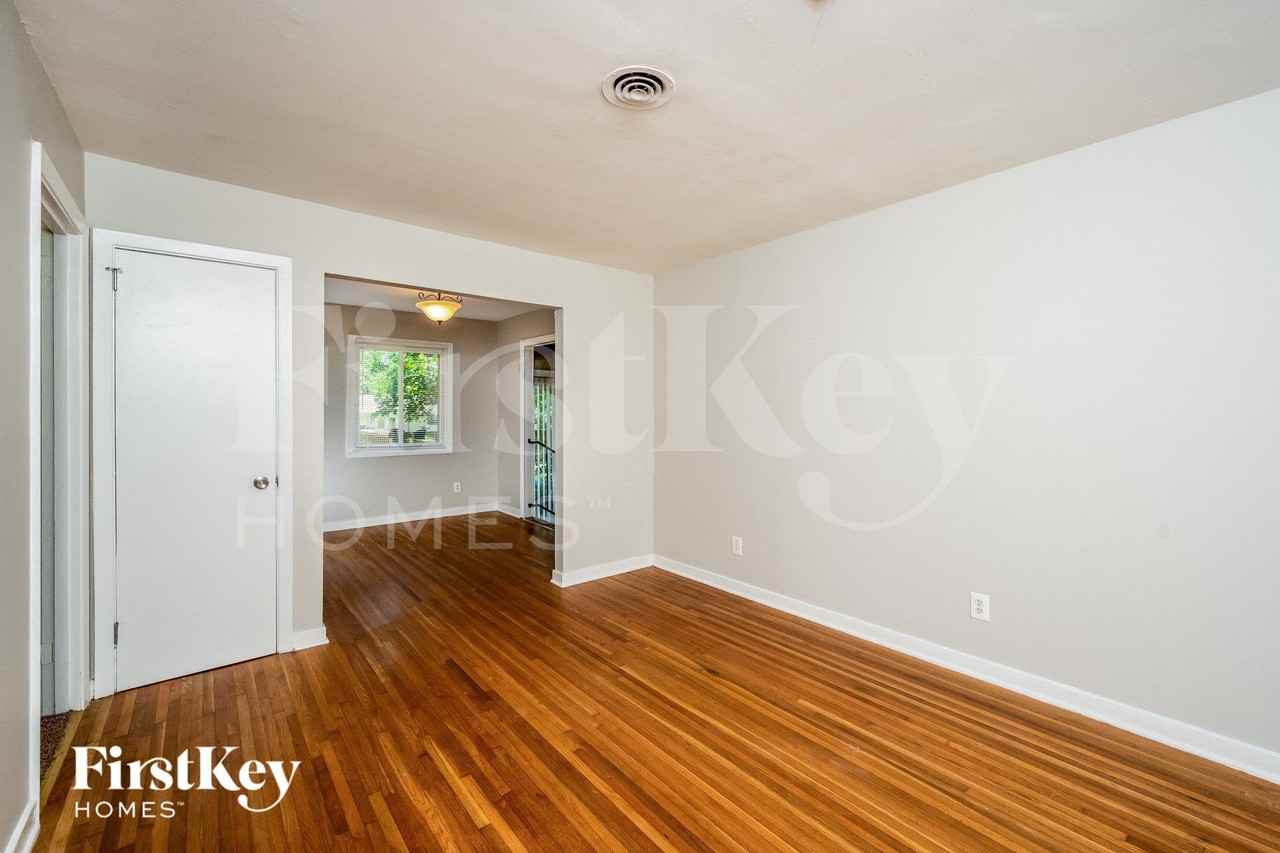 129 Briar Grove Dr - Photo 6 of 15