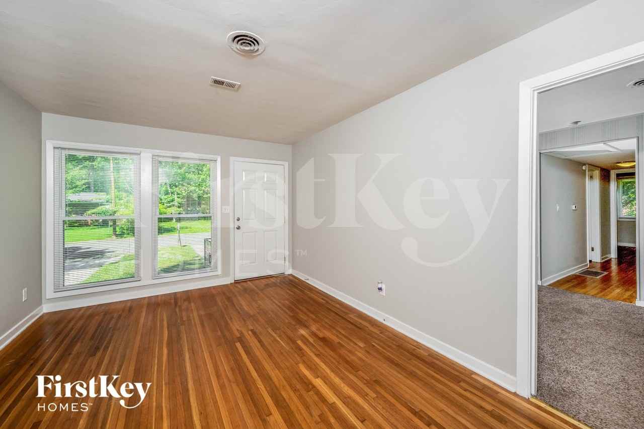 129 Briar Grove Dr - Photo 7 of 15