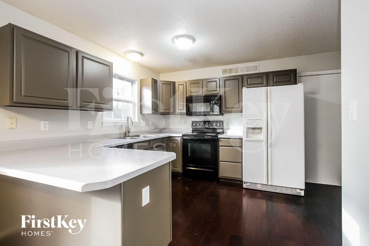 12230 Sweet Creek Trl - Photo 5 of 15