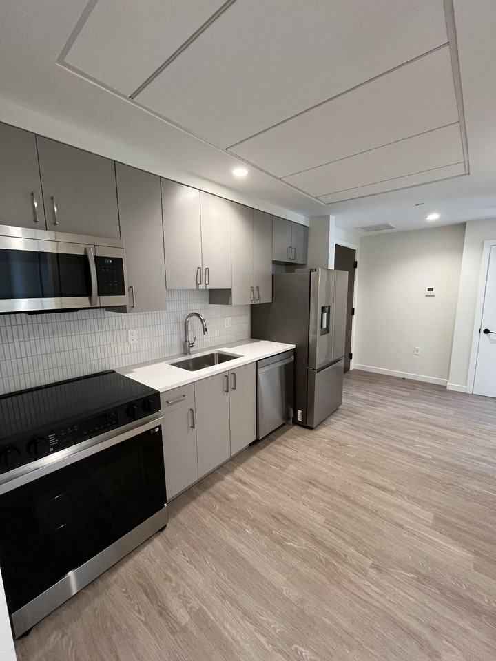 47 Winter St #702