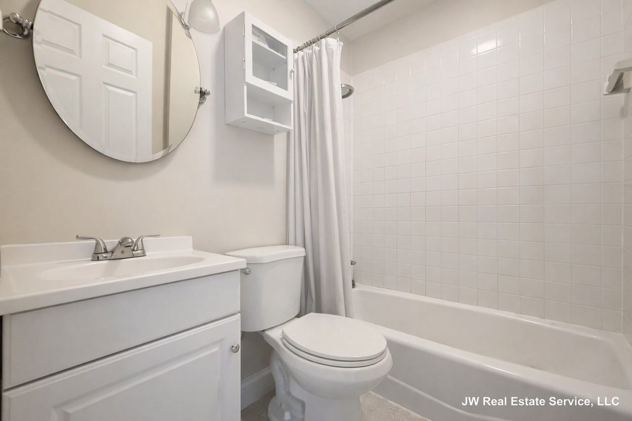 401 Washington St #5 - Photo 7 of 20