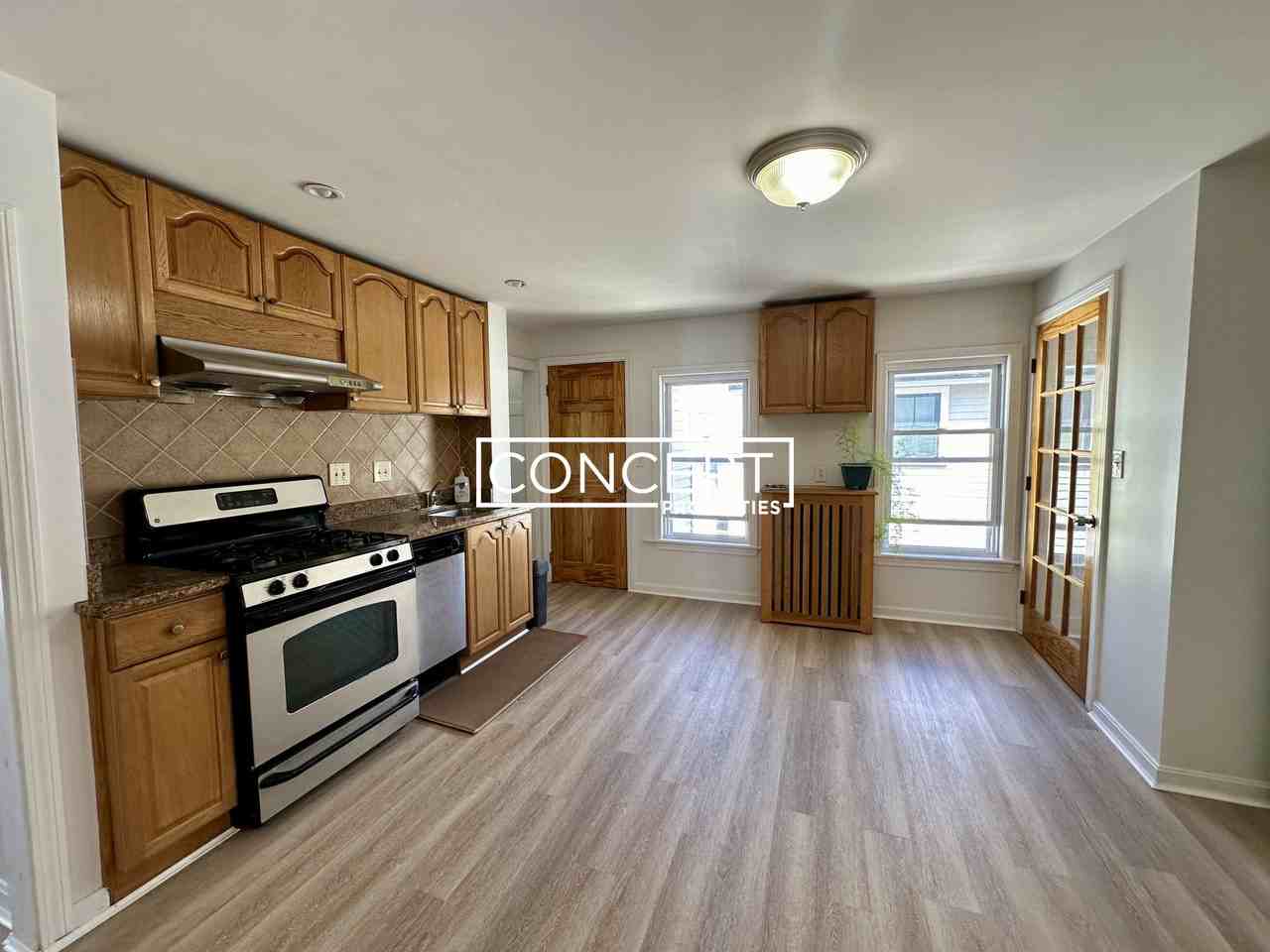 99 Union St - Photo 4 of 24
