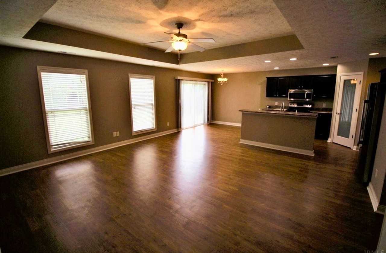 2831 Atlas Dr - Photo 3 of 10