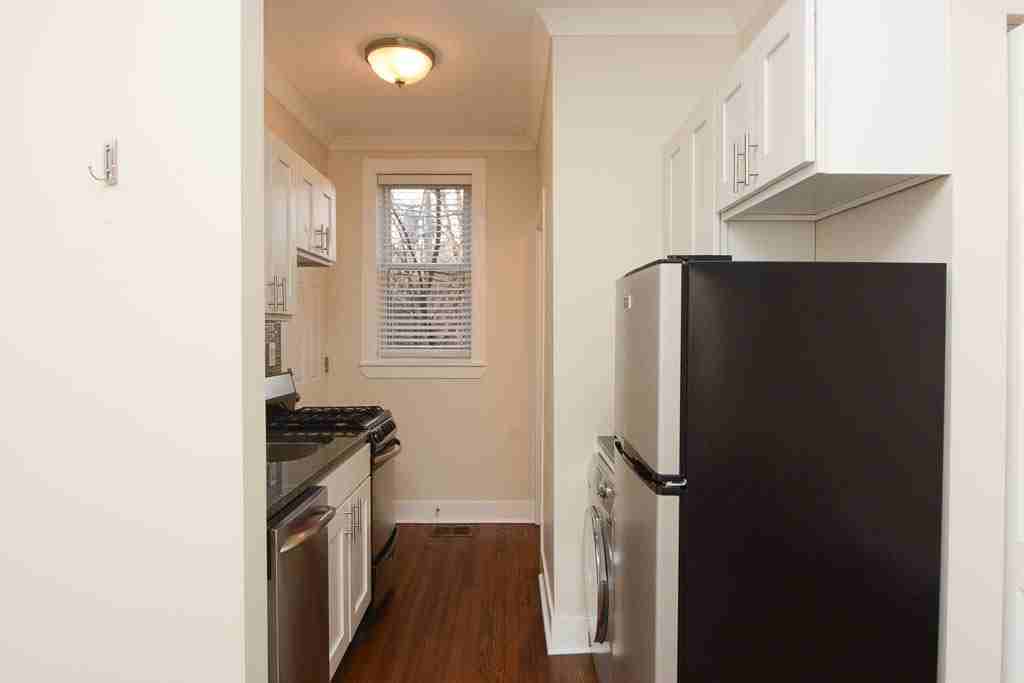 W Roscoe St #N3 - Photo 2 of 15