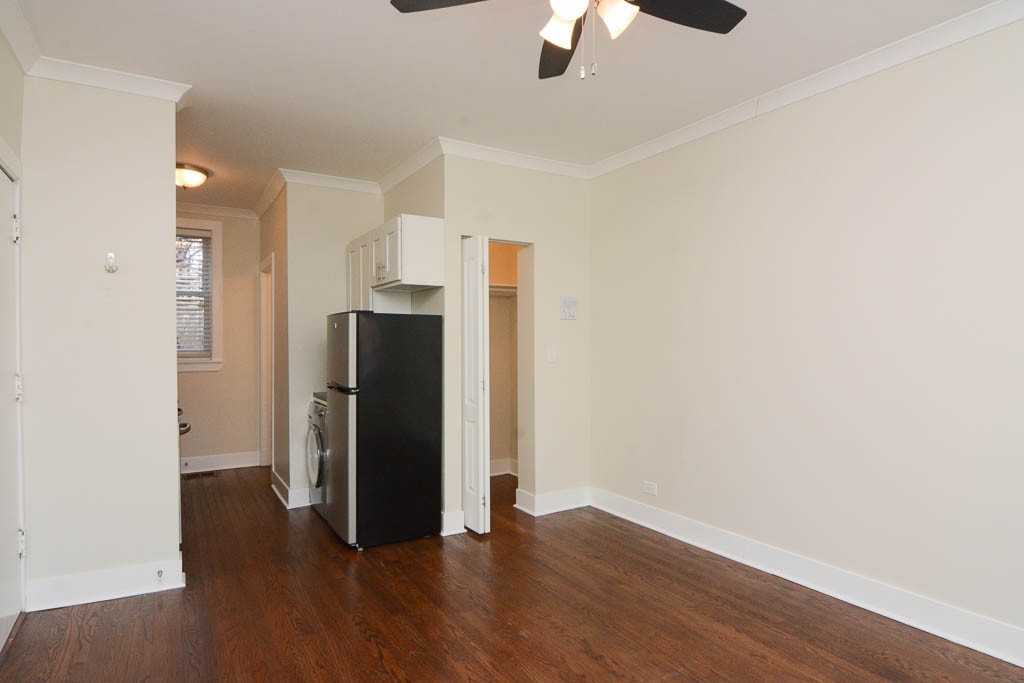 W Roscoe St #N3 - Photo 7 of 15