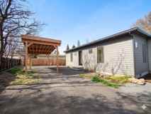 746 Ne Revere Ave - Photo 1 of 1