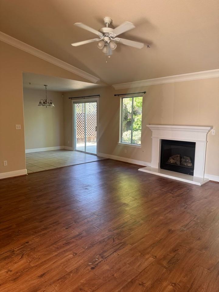 4928 N Thorne Ave - Photo 2 of 34