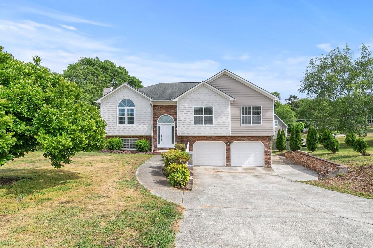 7187 Williams Rd - Photo 2 of 32
