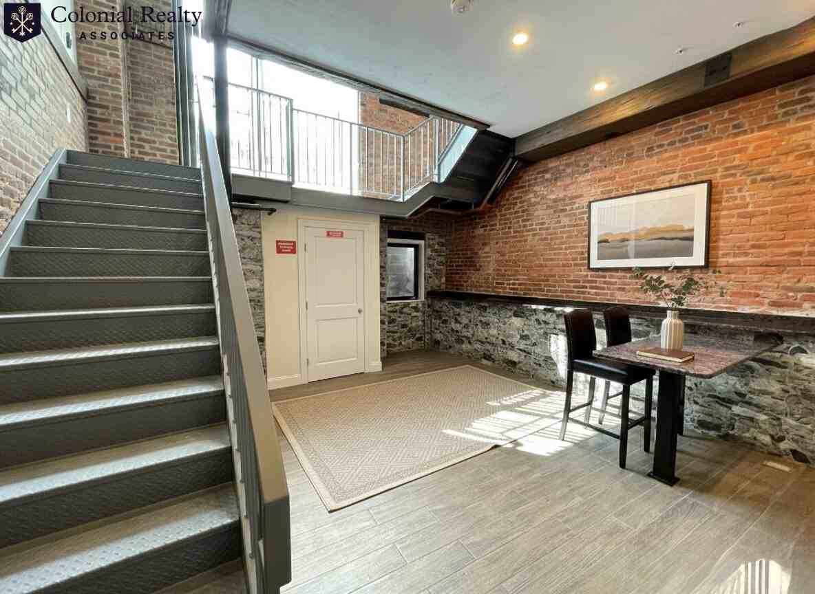 105 Commonwealth Ave #105 - Photo 3 of 7