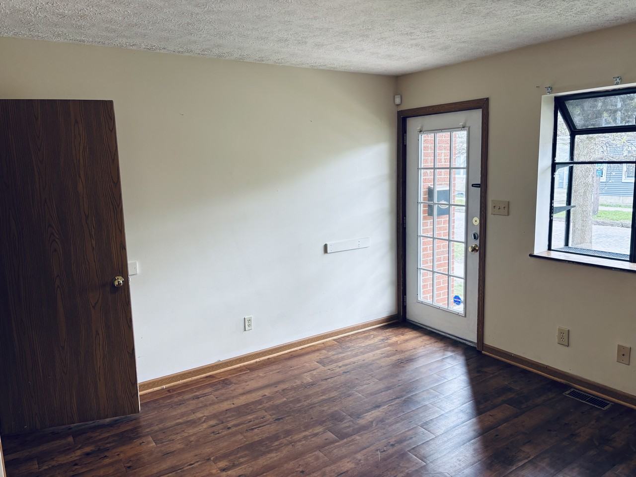 104 Mcmillen Ave #B - Photo 2 of 28