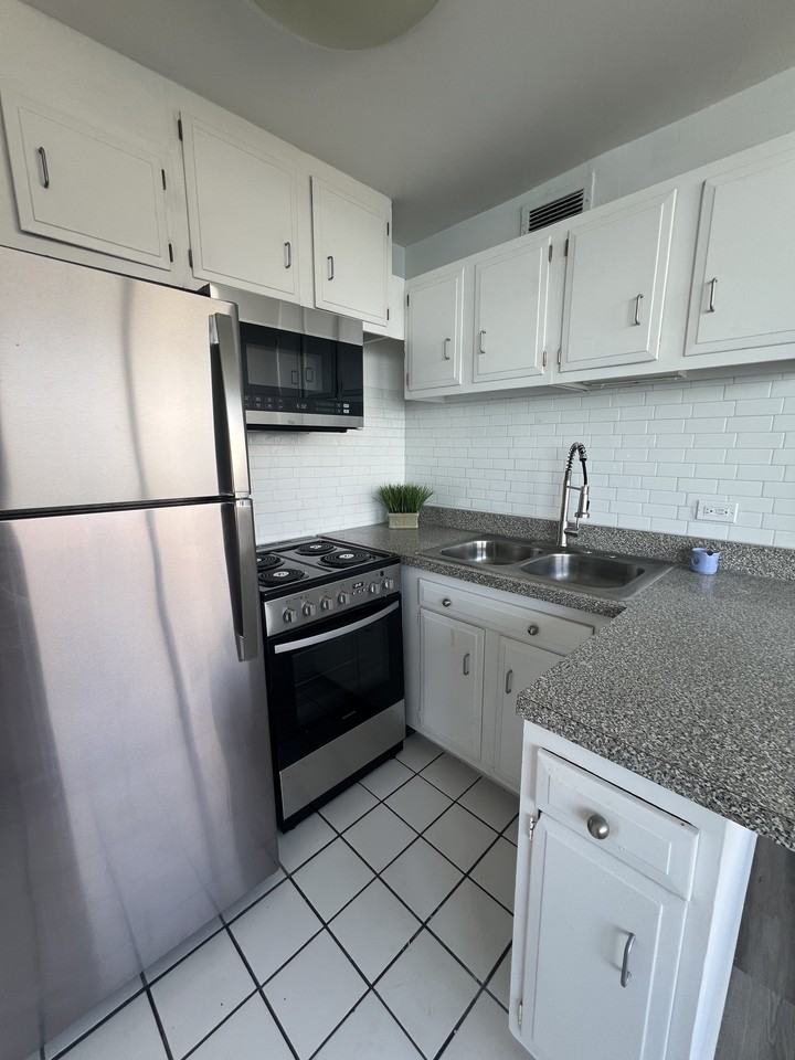 6171 N Sheridan Rd #2407 - Photo 6 of 25