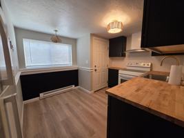 featured image of 2 Tideview Path #8