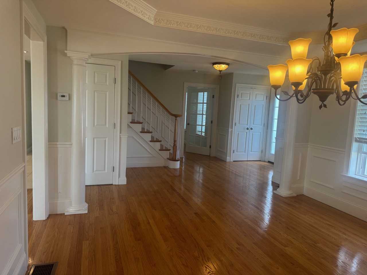 Amherst Dr - Photo 3 of 23