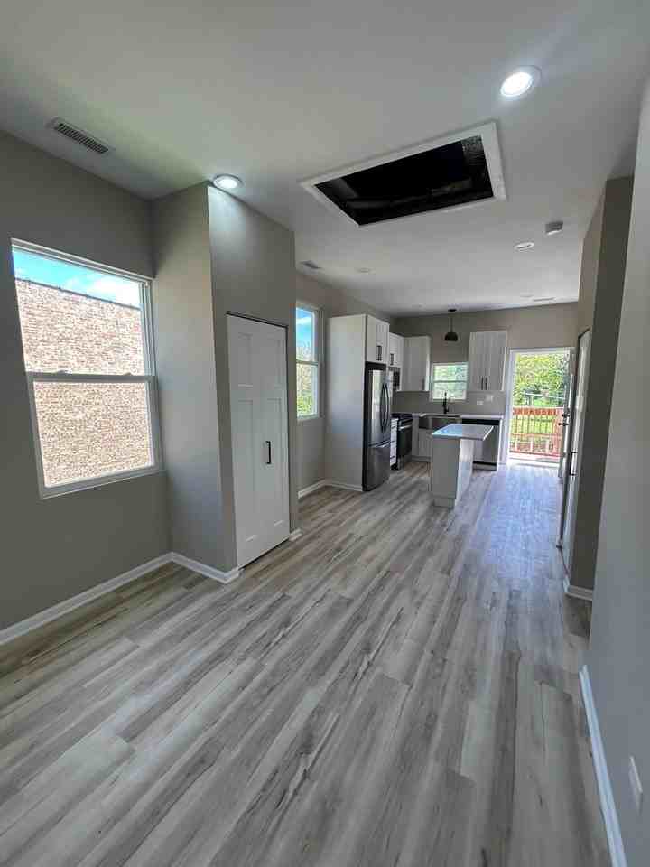 6227 N May #2 - Photo 2 of 20
