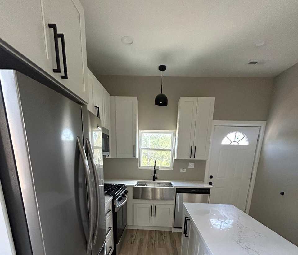 6227 N May #2 - Photo 7 of 20