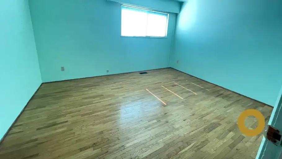530 11th Ave E - Photo 6 of 12