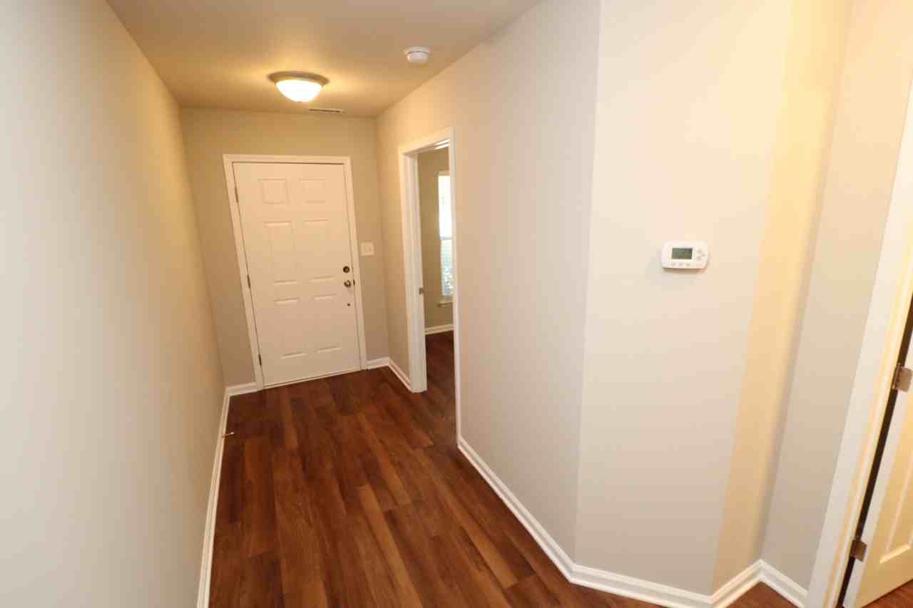 213 Michigan Ave - Photo 2 of 33