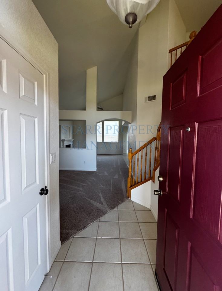 1690 Mary Augusta St - Photo 2 of 24