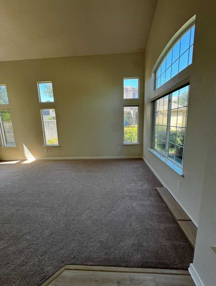 5323 Sage Ct - Photo 4 of 23