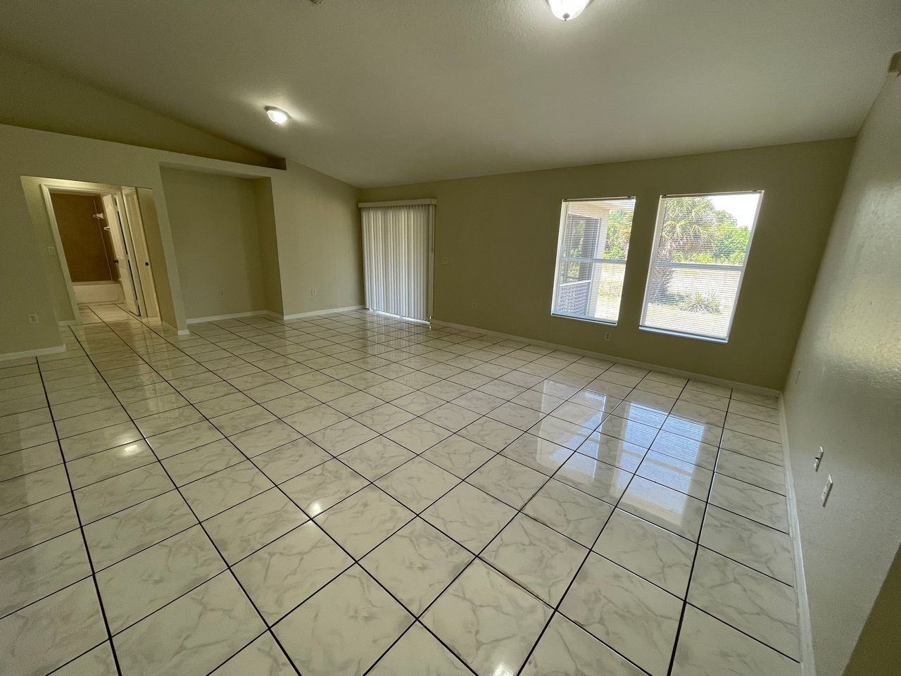 1221 Summa Blvd - Photo 7 of 22