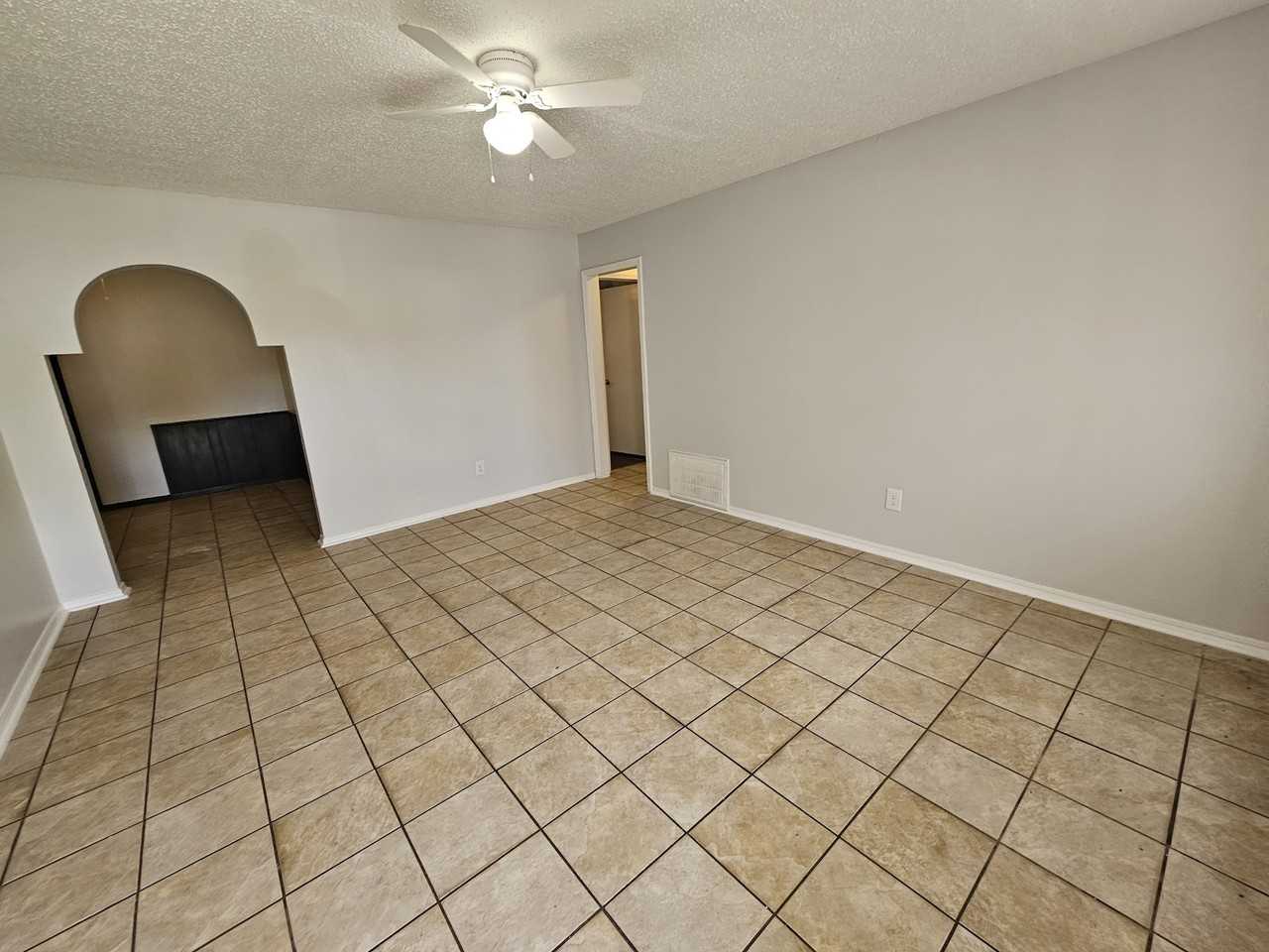 9212 Jennifer Pl - Photo 2 of 18