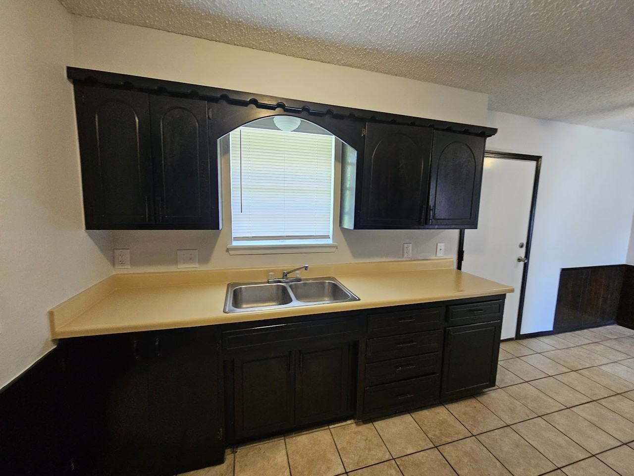 9212 Jennifer Pl - Photo 7 of 18