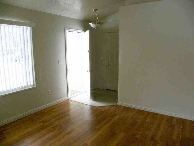815 Sw - Photo 2 of 11