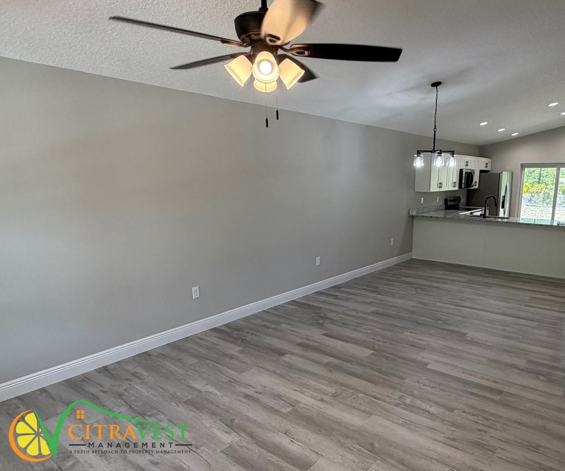 11127 N Trigger Ter - Photo 2 of 10
