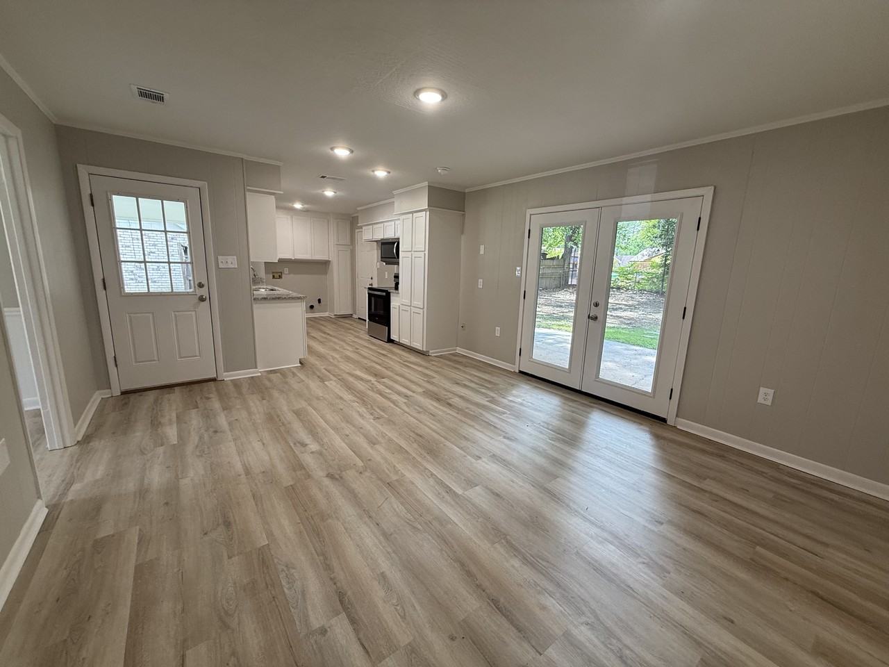 306 W Ray Dr - Photo 5 of 16
