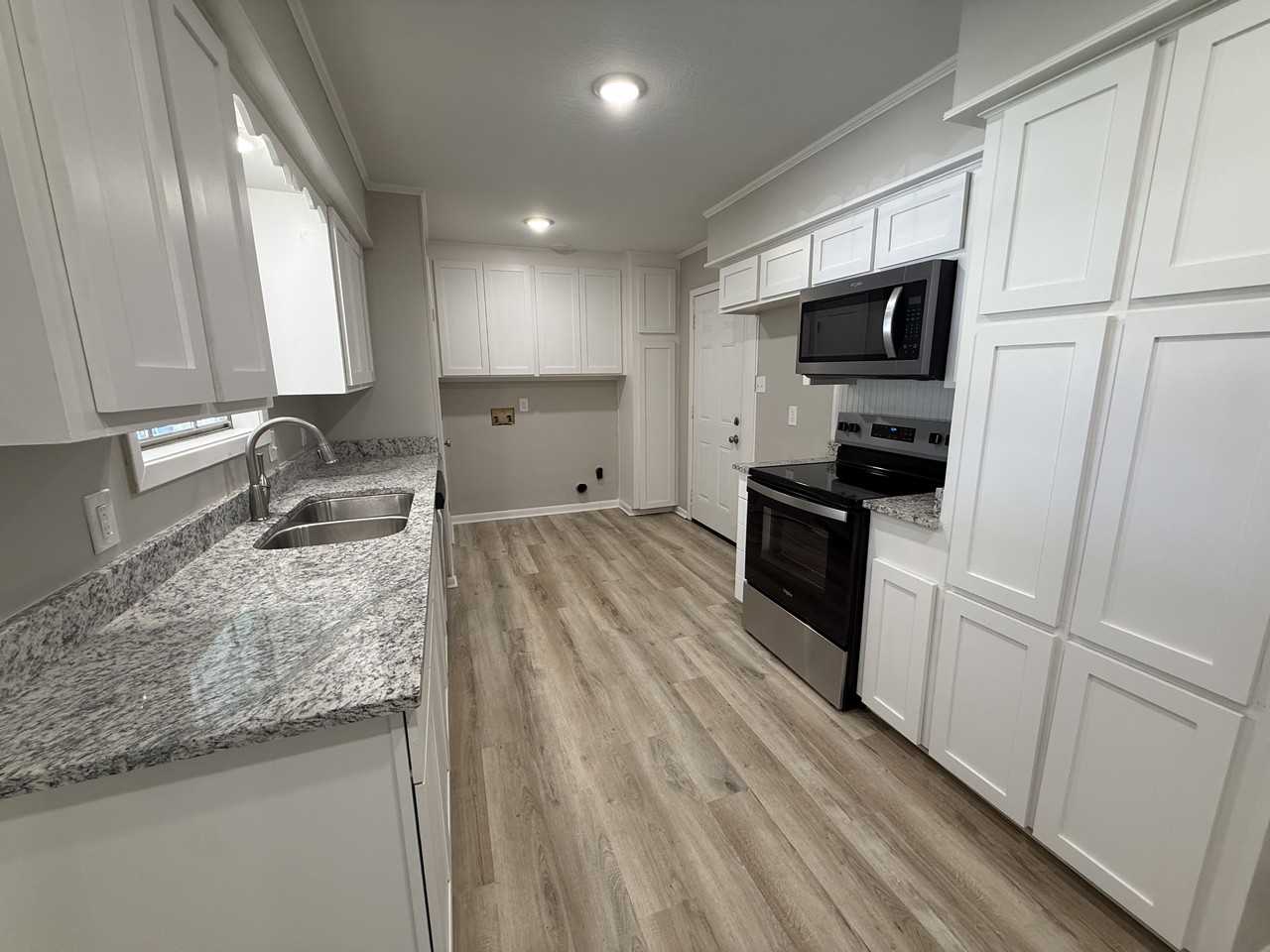 306 W Ray Dr - Photo 6 of 16