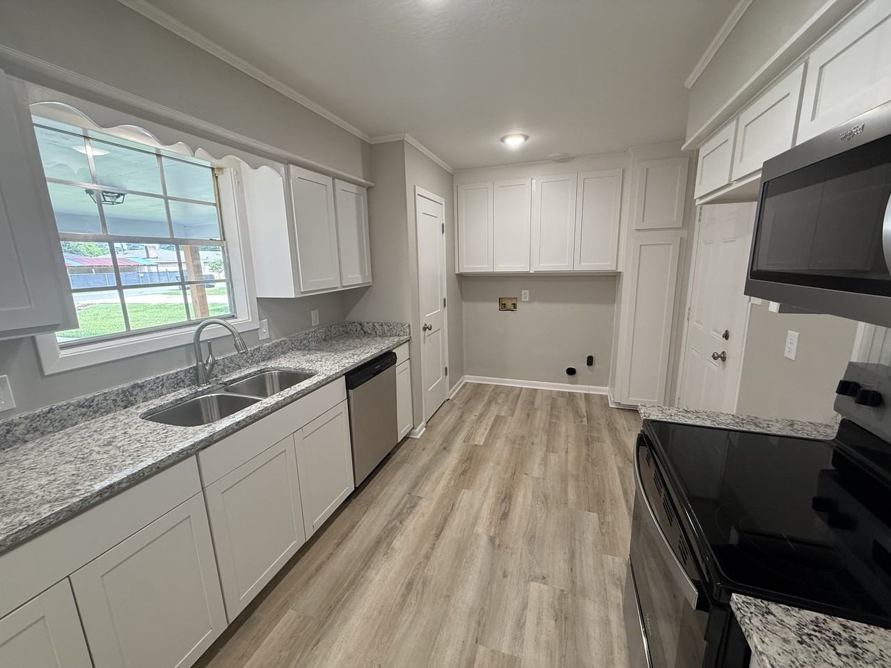 306 W Ray Dr - Photo 7 of 16