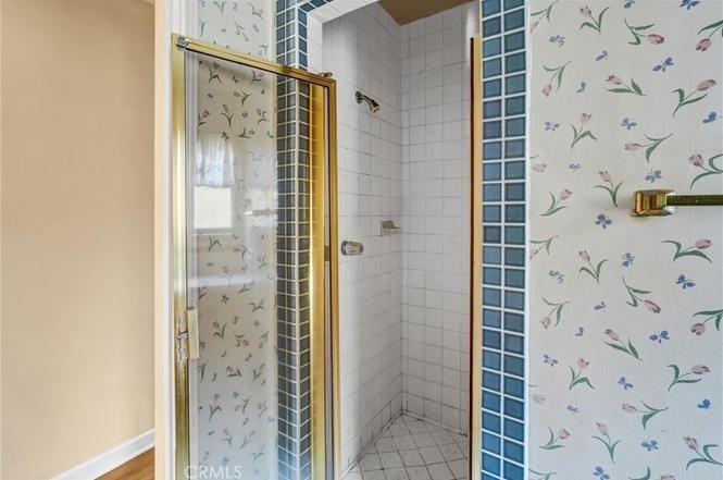 2832 Washington Ave - Photo 6 of 20