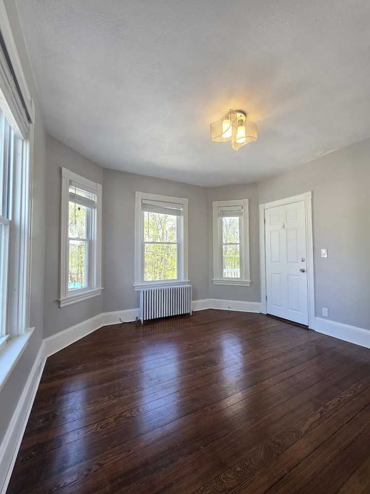 61-65 Magnolia St - Photo 5 of 12