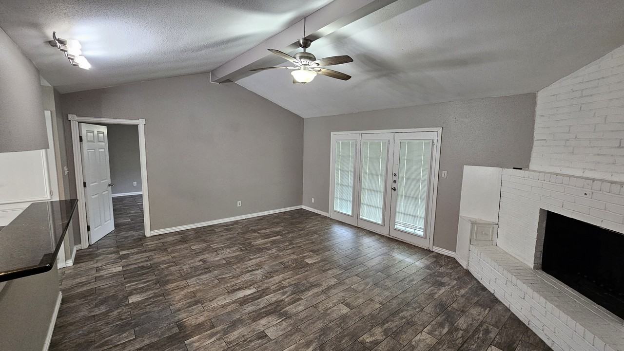 10007 Winding Trail Rd - Photo 2 of 17