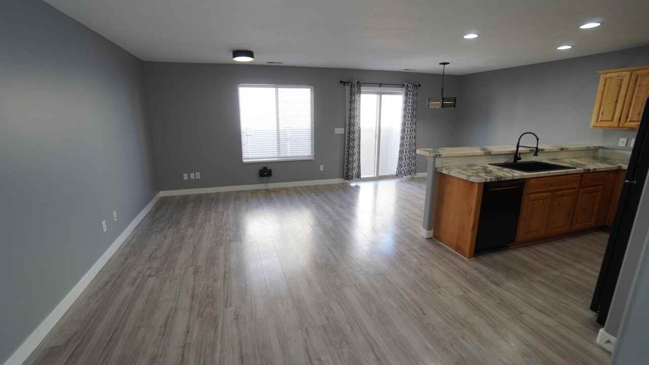 2083 Evans Cove Loop - Photo 4 of 26