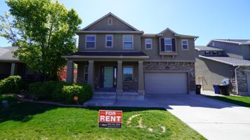 featured image of 870 W Steeple Chase Dr