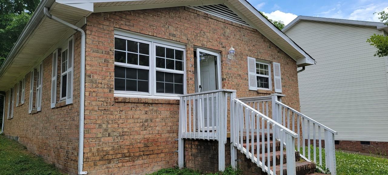 901 Elmira Ave - Photo 2 of 18