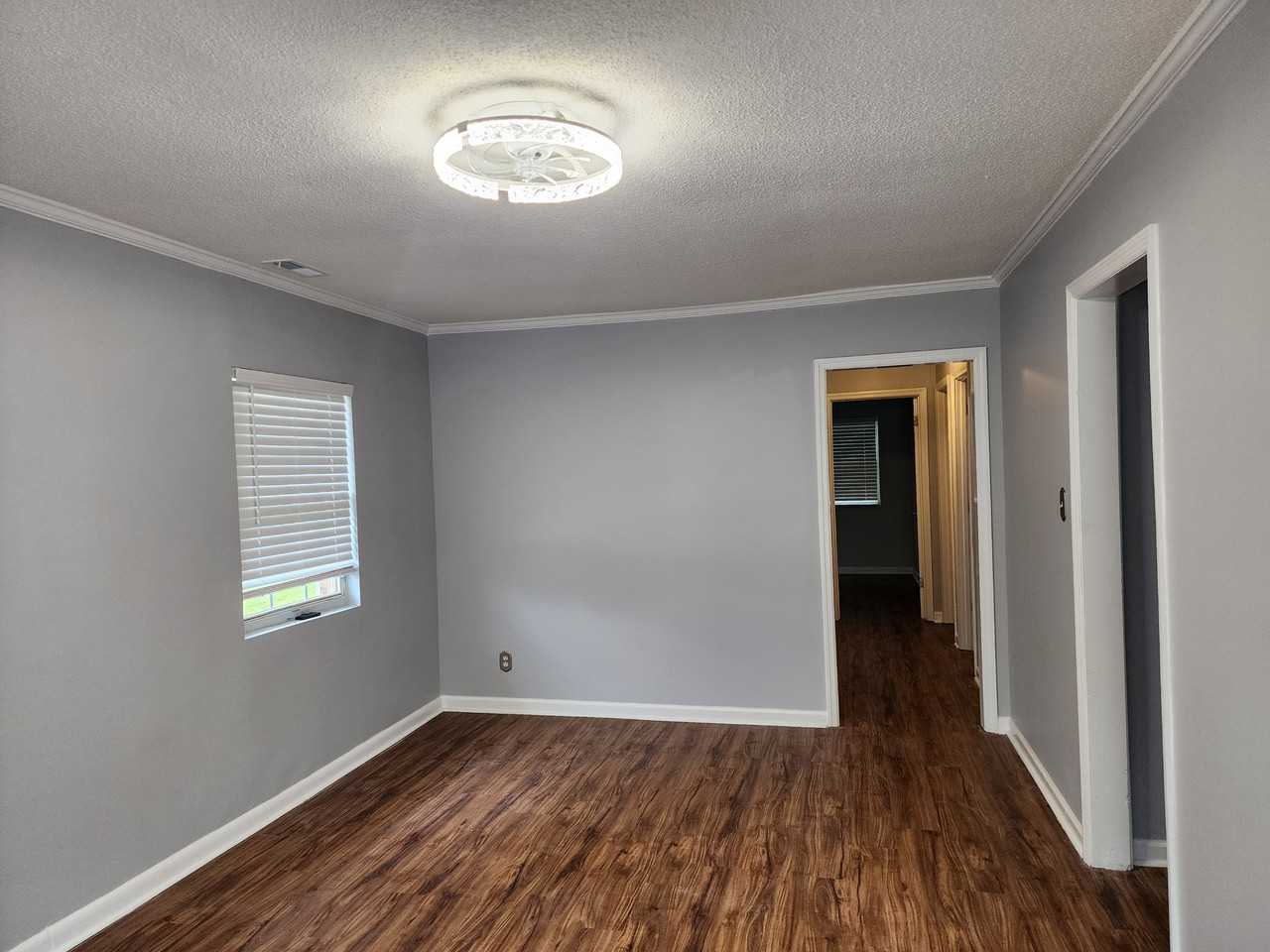 901 Elmira Ave - Photo 3 of 18