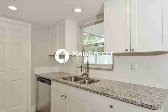 4680 Cronin Dr - Photo 6 of 16
