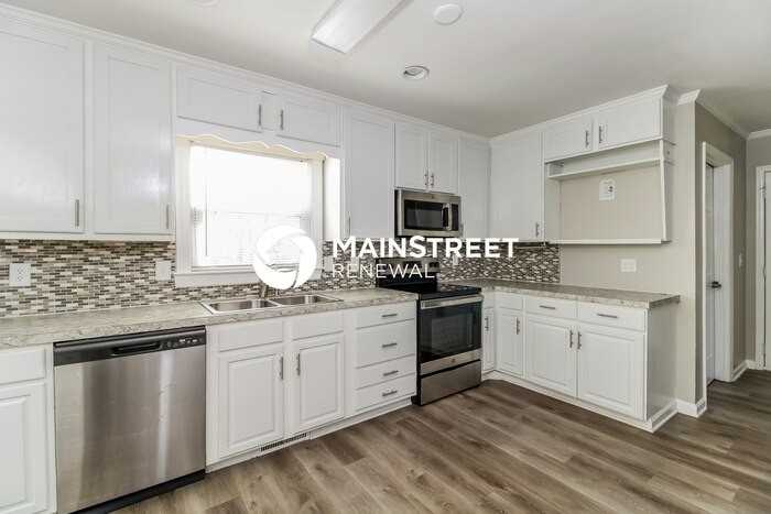 411 Grenham Rd - Photo 4 of 17